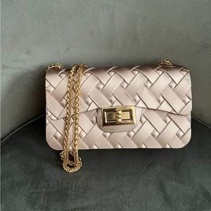 Crossbody Bags